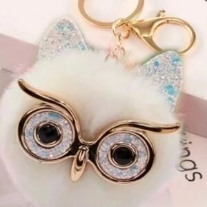 Purse And Keychain Charm~White and Gold Owl Key Holder~NEW